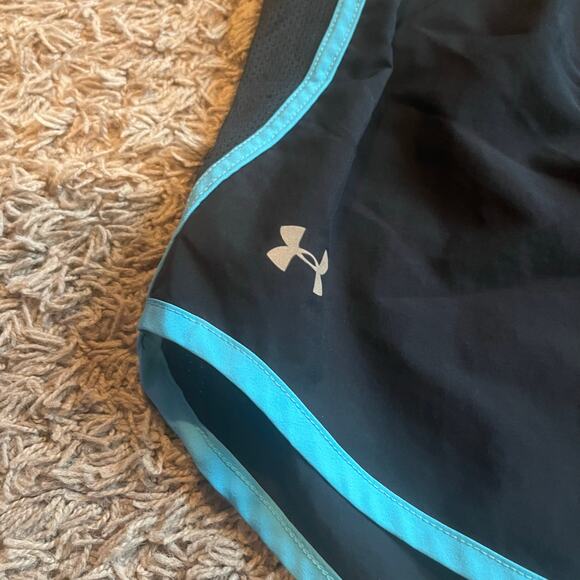 Under Armour Black / Blue Athletic Shorts Size Small - Picture 6 of 7